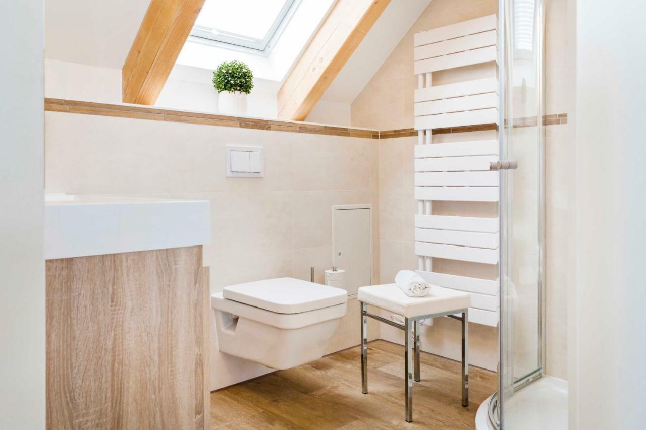 Haus Meeresleuchten Mit Sauna- Und Erlebnisbadnutzung Sellin  Rum bild